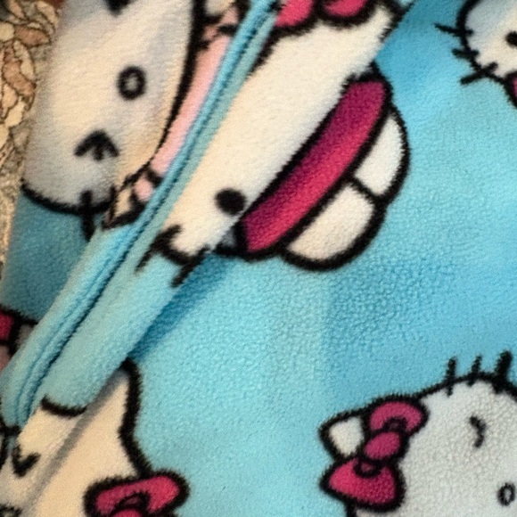 Small Adult Hello Kitty Blue Robe - Picture 5 of 7